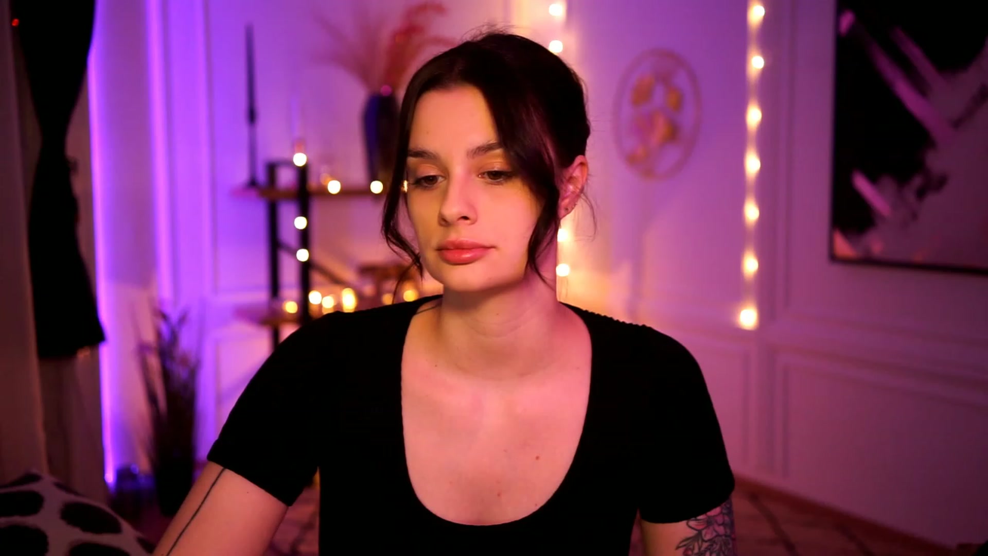 Gallery image thumbnail from lucynutty's myfreecams stream on, 01/29/2023, 18:00 image 11 of 20