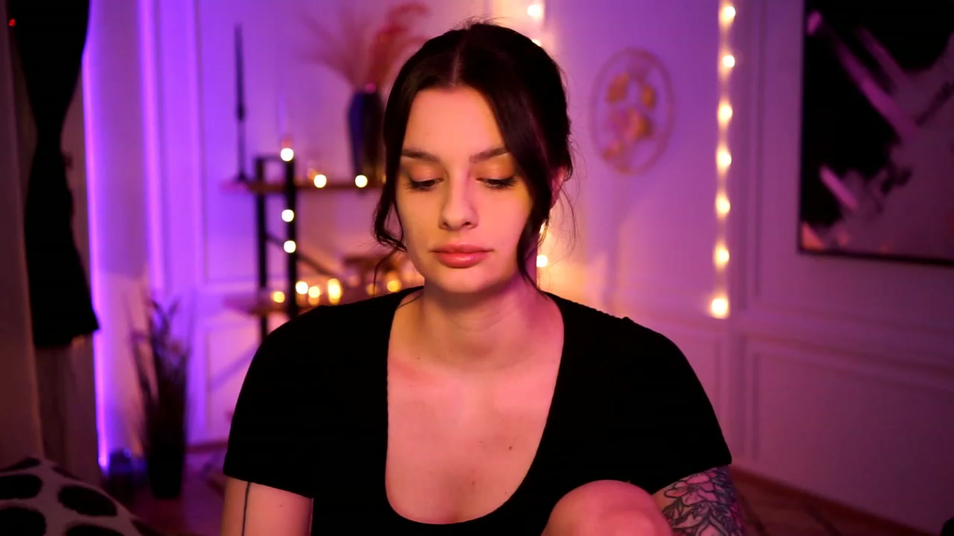 Gallery image thumbnail from lucynutty's myfreecams stream on, 01/29/2023, 18:57 image 3 of 20