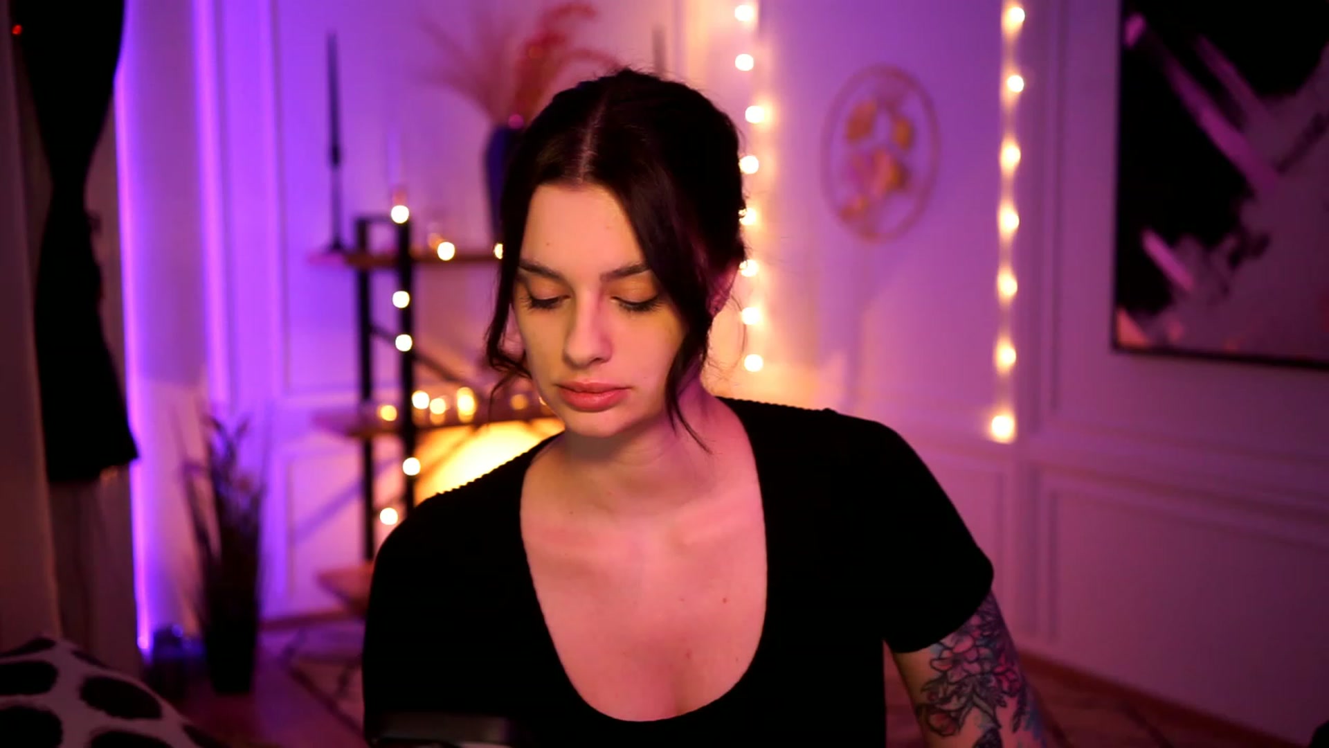 Gallery image thumbnail from lucynutty's myfreecams stream on, 01/29/2023, 18:57 image 13 of 20