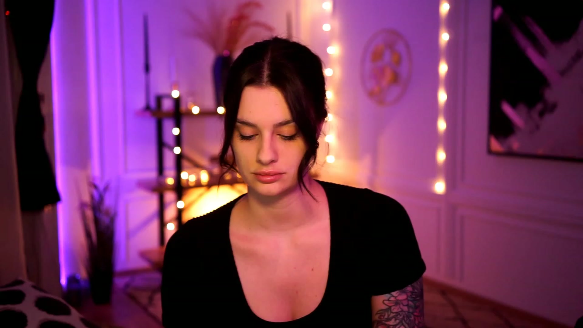 Gallery image thumbnail from lucynutty's myfreecams stream on, 01/29/2023, 18:57 image 15 of 20
