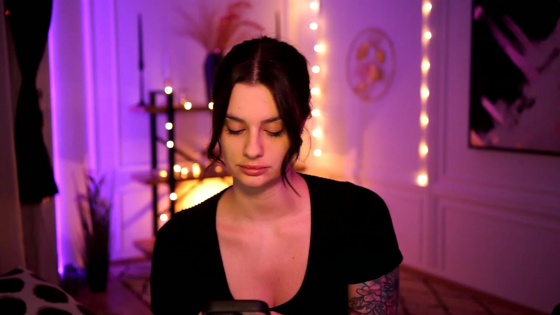 Gallery image thumbnail from lucynutty's myfreecams stream on, 01/29/2023, 18:57 image 16 of 20