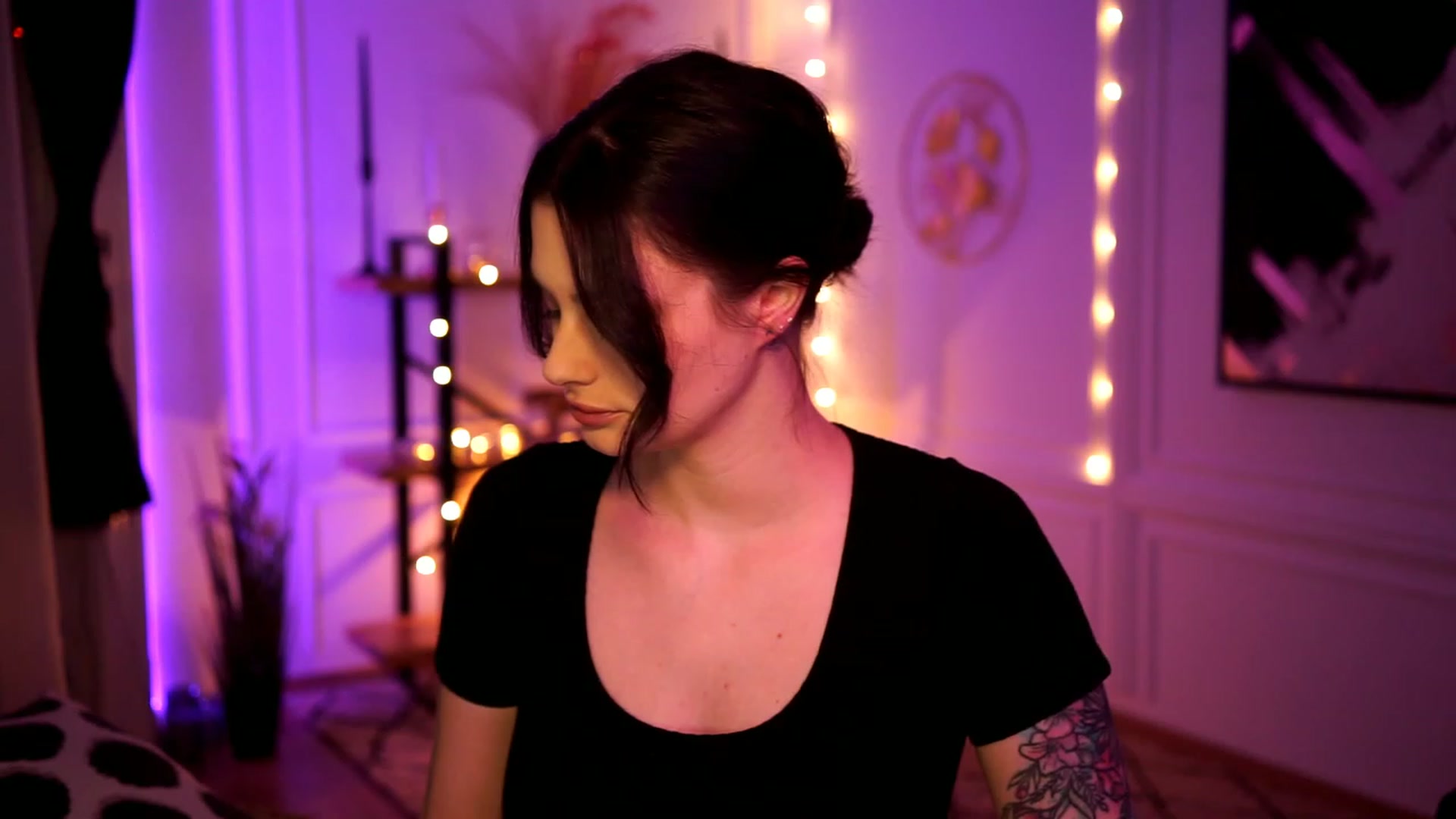 Gallery image thumbnail from lucynutty's myfreecams stream on, 01/29/2023, 18:57 image 10 of 20