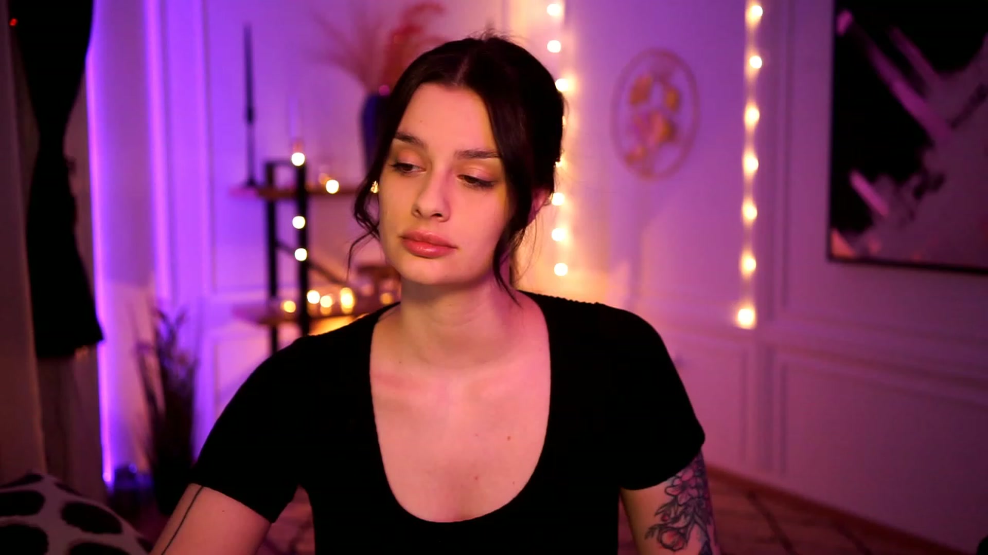 Gallery image thumbnail from lucynutty's myfreecams stream on, 01/29/2023, 18:57 image 2 of 20