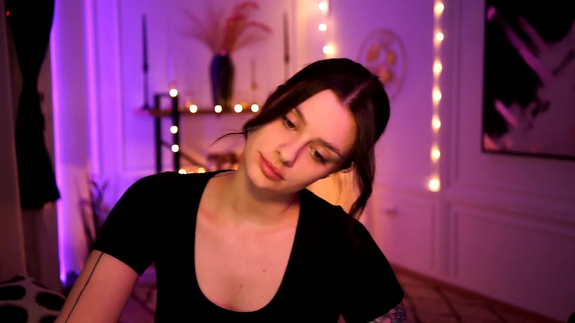 Gallery image thumbnail from lucynutty's myfreecams stream on, 01/29/2023, 18:57 image 11 of 20