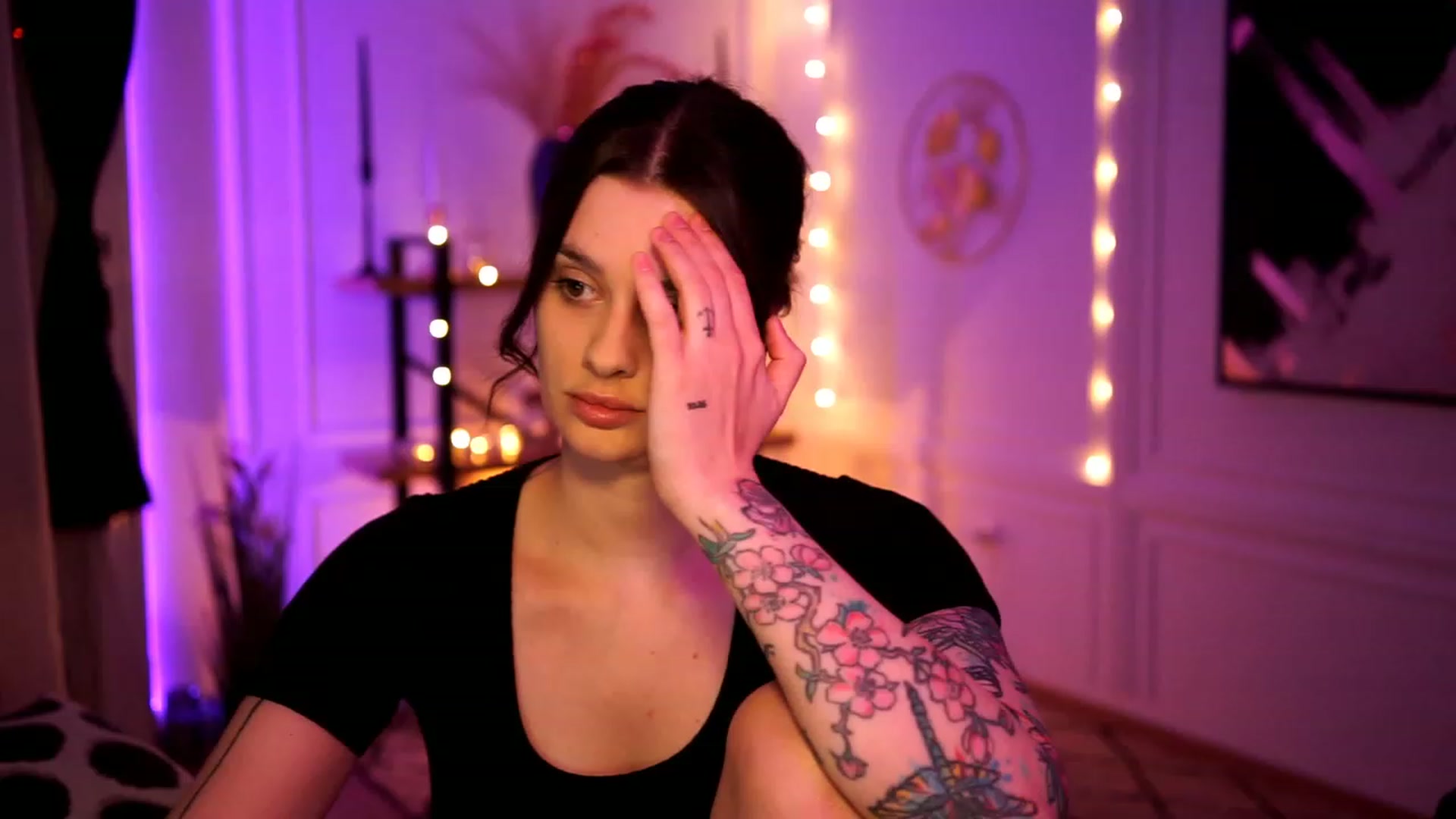 Gallery image thumbnail from lucynutty's myfreecams stream on, 01/29/2023, 18:57 image 5 of 20