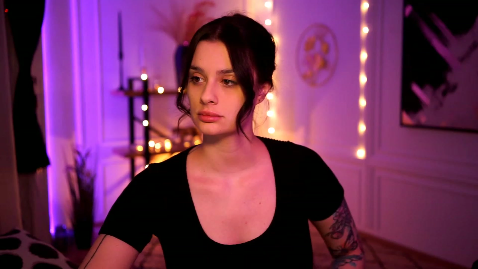 Gallery image thumbnail from lucynutty's myfreecams stream on, 01/29/2023, 18:57 image 14 of 20