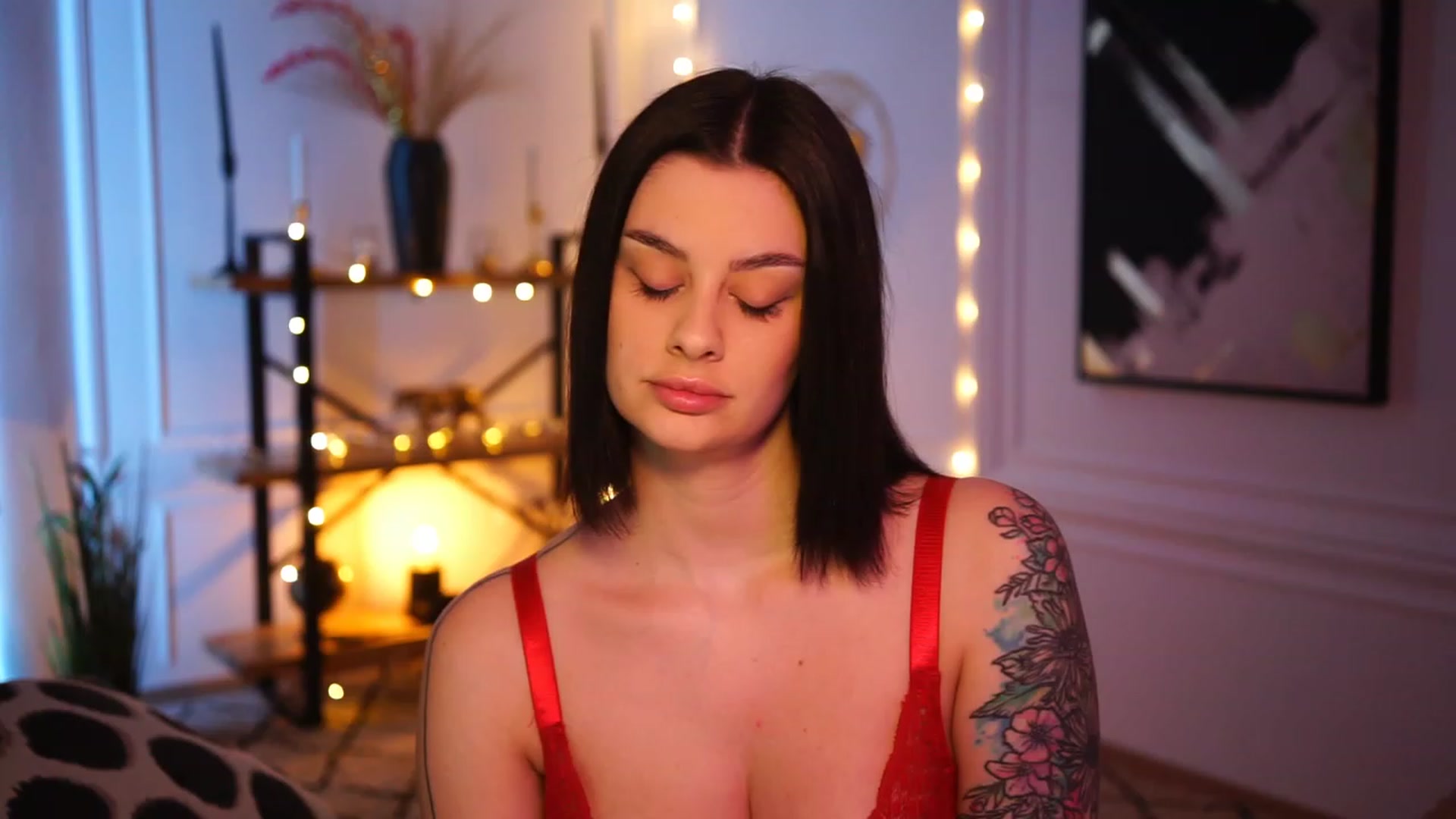 Gallery image thumbnail from lucynutty's myfreecams stream on, 01/31/2023, 15:37 image 13 of 20