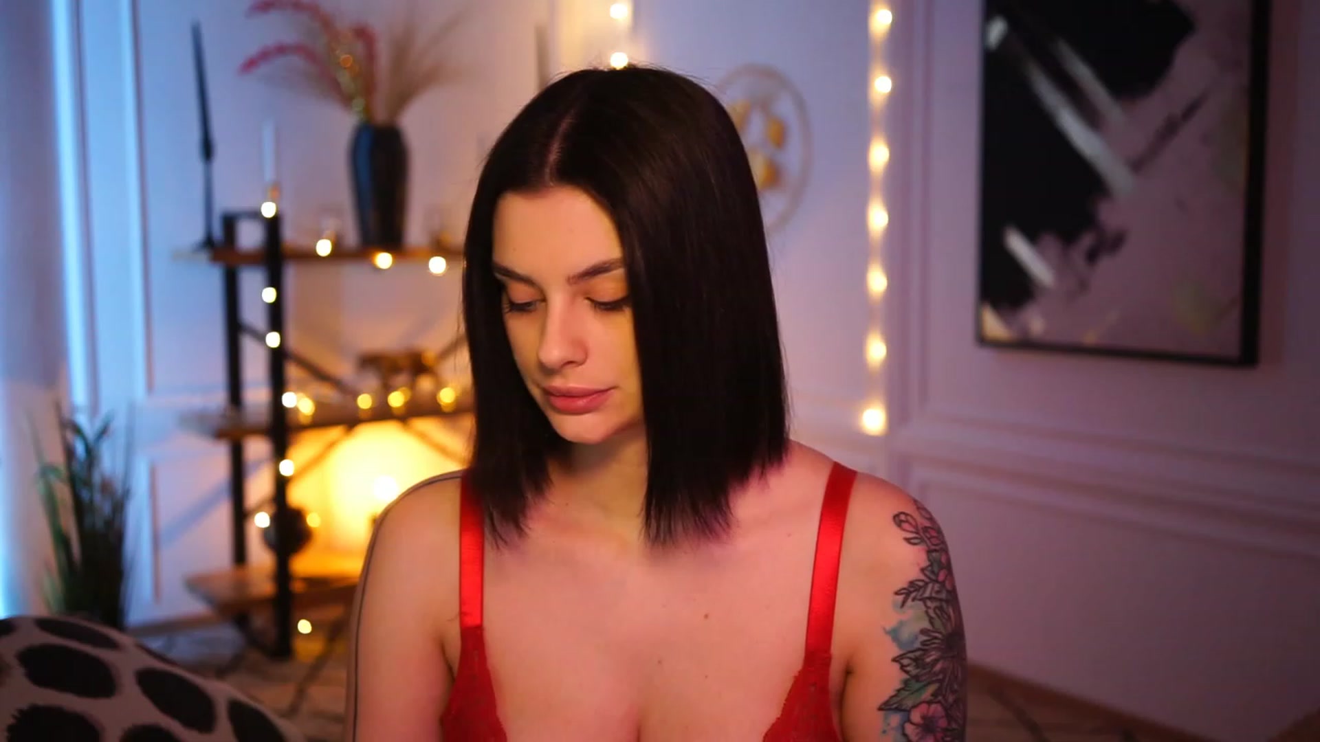 Gallery image thumbnail from lucynutty's myfreecams stream on, 01/31/2023, 15:37 image 19 of 20