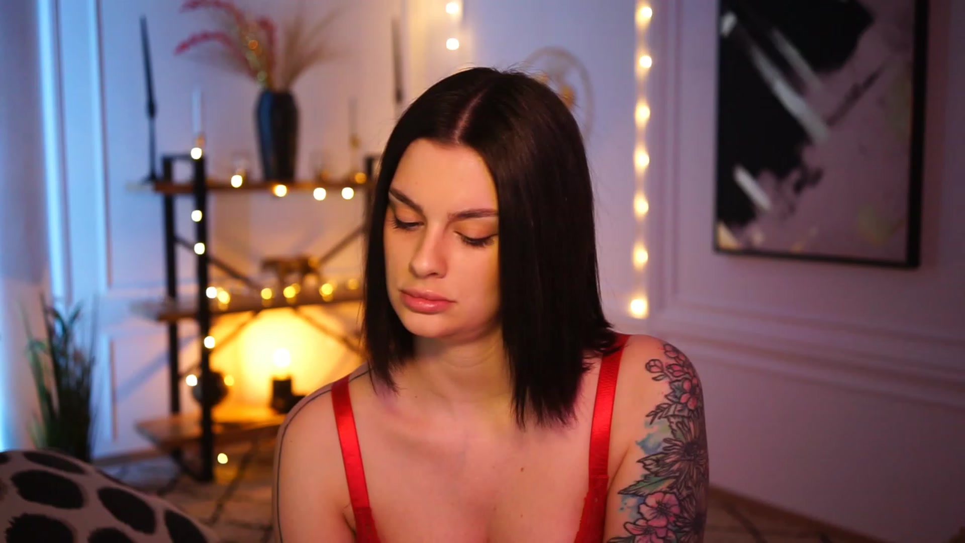 Gallery image thumbnail from lucynutty's myfreecams stream on, 01/31/2023, 15:37 image 10 of 20