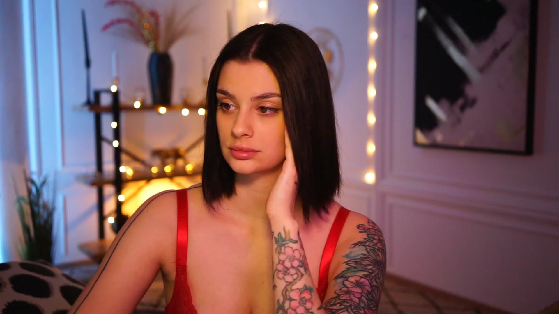 Gallery image thumbnail from lucynutty's myfreecams stream on, 01/31/2023, 16:44 image 17 of 20