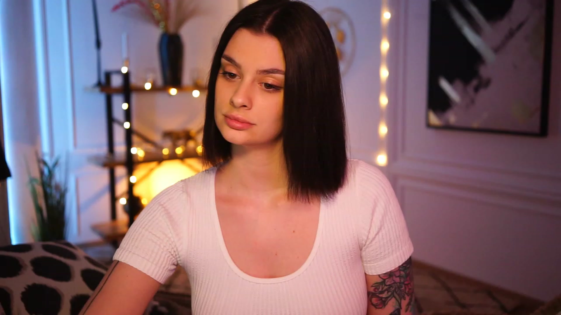 Gallery image thumbnail from lucynutty's myfreecams stream on, 01/31/2023, 17:48 image 7 of 20