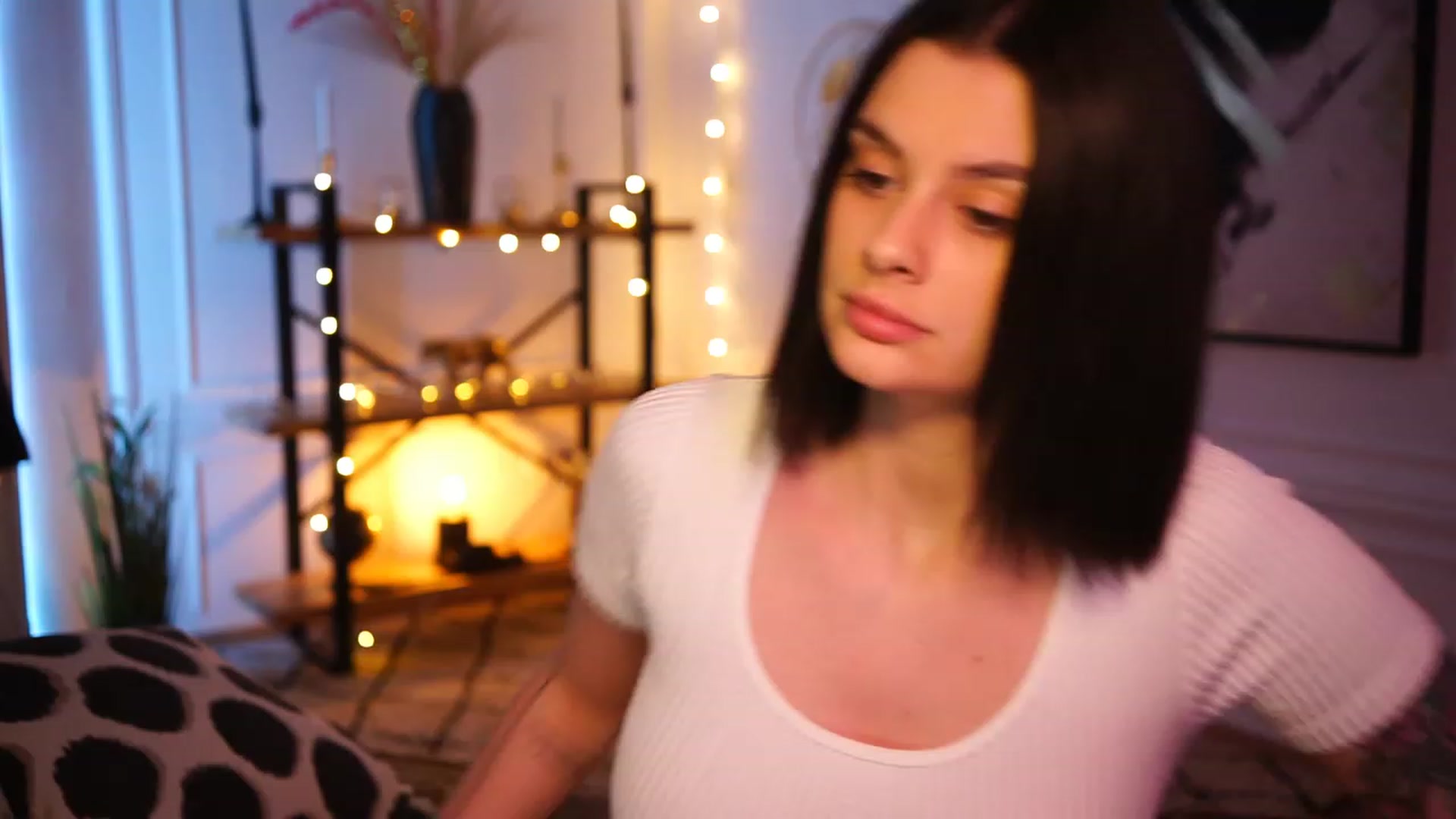 Gallery image thumbnail from lucynutty's myfreecams stream on, 01/31/2023, 17:48 image 8 of 20