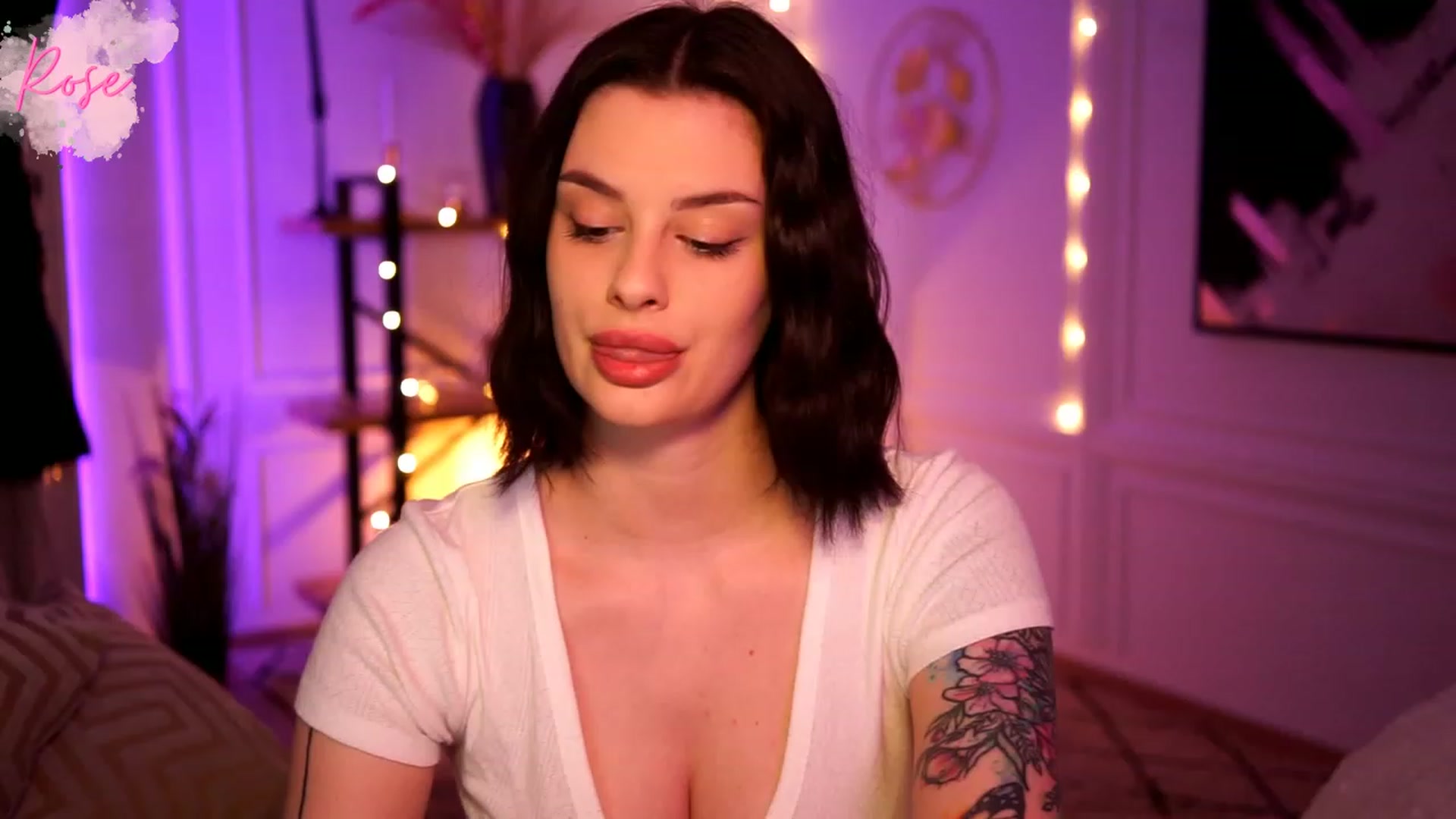 Gallery image thumbnail from lucynutty's myfreecams stream on, 02/03/2023, 18:03 image 1 of 20