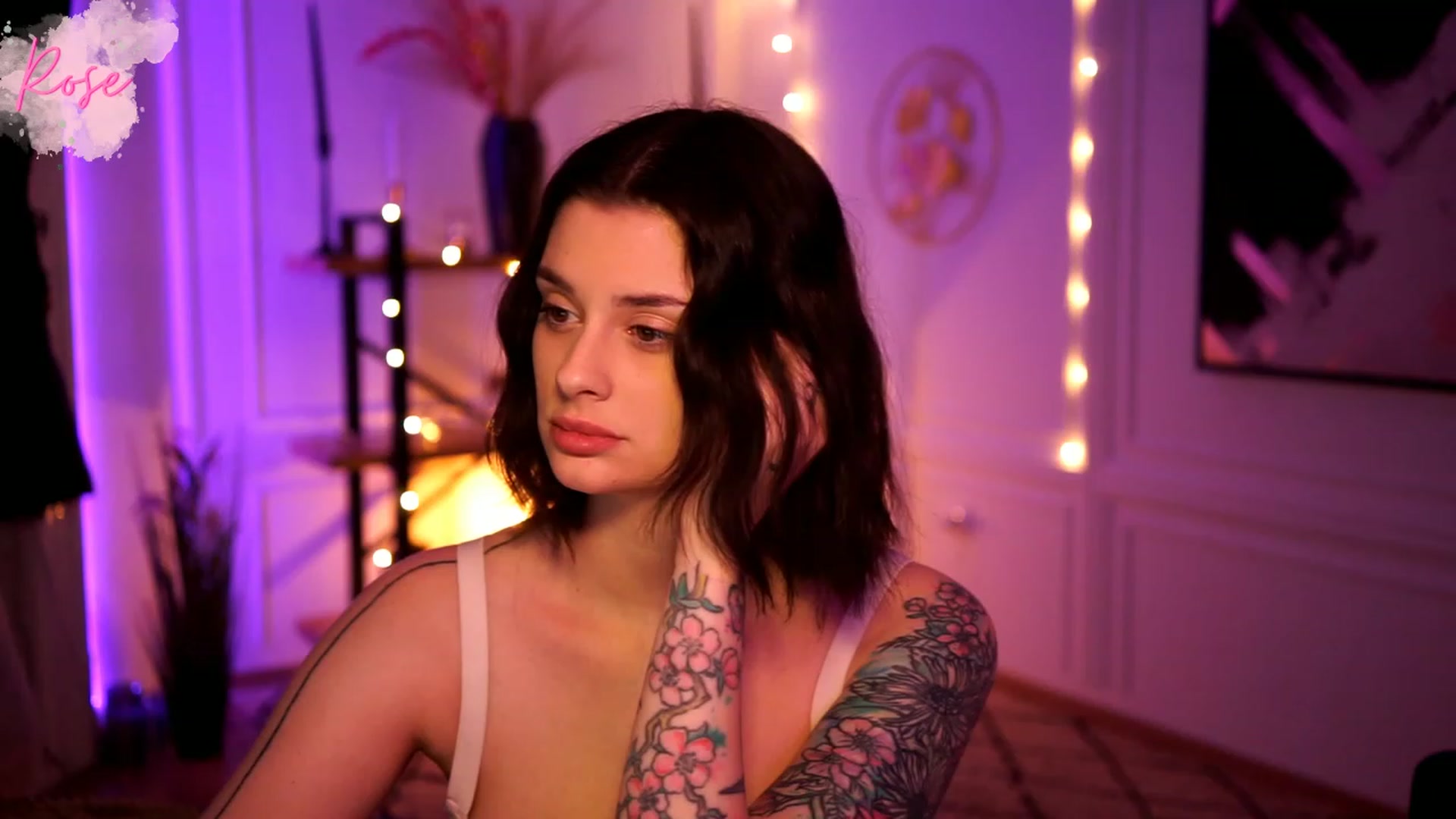 Gallery image thumbnail from lucynutty's myfreecams stream on, 02/03/2023, 19:50 image 19 of 20