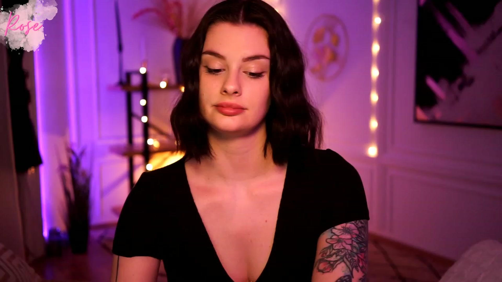 Gallery image thumbnail from lucynutty's myfreecams stream on, 02/04/2023, 16:00 image 10 of 20