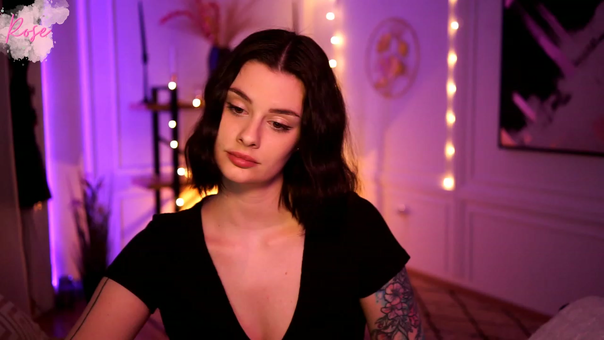 Gallery image thumbnail from lucynutty's myfreecams stream on, 02/04/2023, 16:00 image 6 of 20