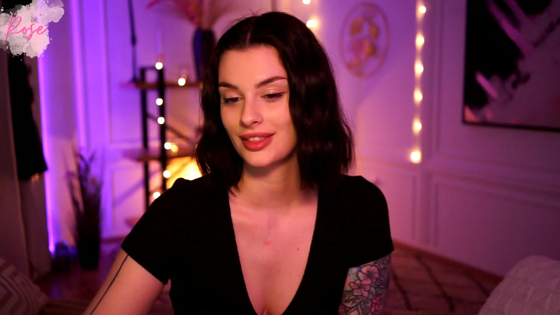 Gallery image thumbnail from lucynutty's myfreecams stream on, 02/04/2023, 16:00 image 15 of 20
