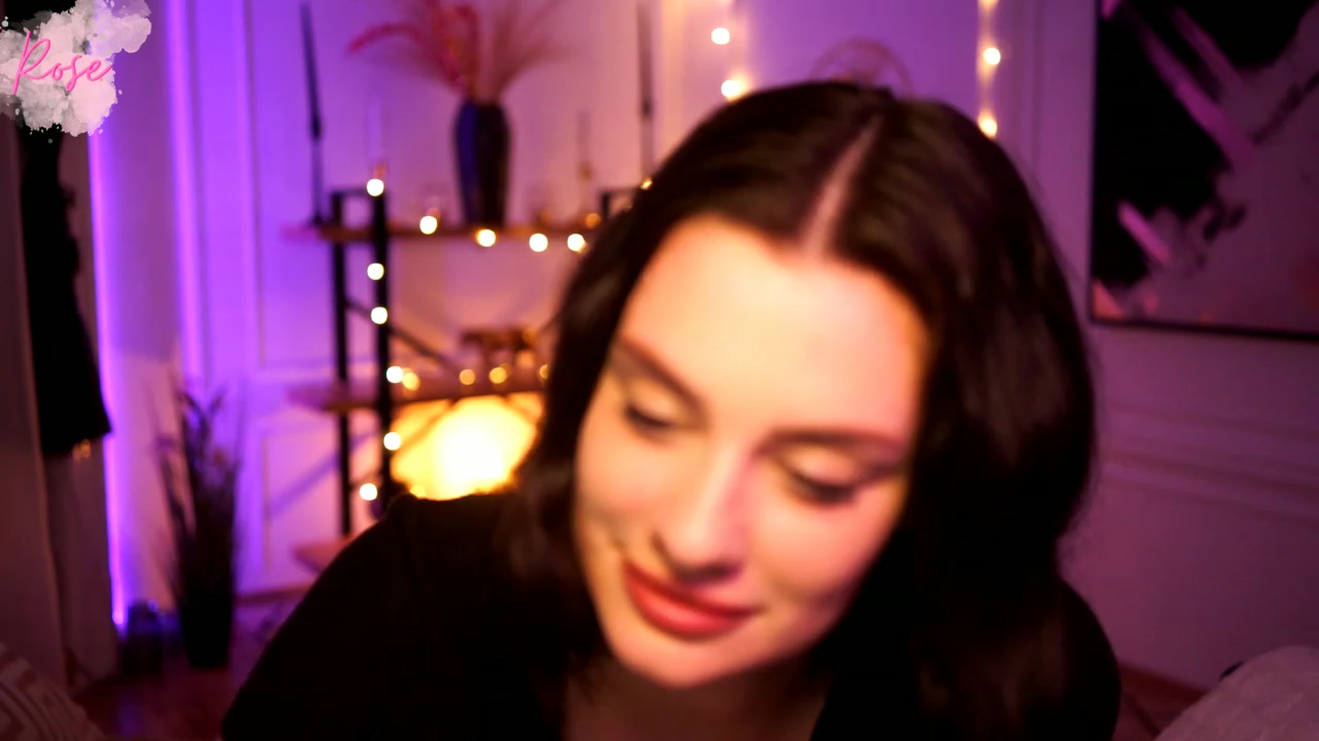 Gallery image thumbnail from lucynutty's myfreecams stream on, 02/04/2023, 16:00 image 2 of 20