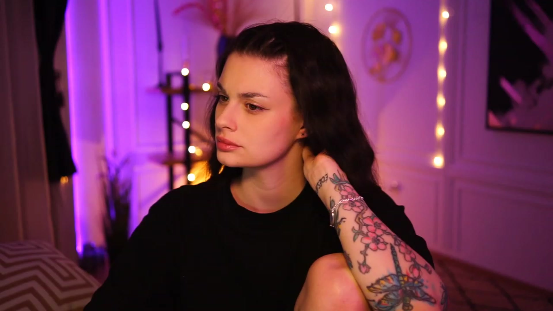 Gallery image thumbnail from lucynutty's myfreecams stream on, 02/09/2023, 20:19 image 14 of 20