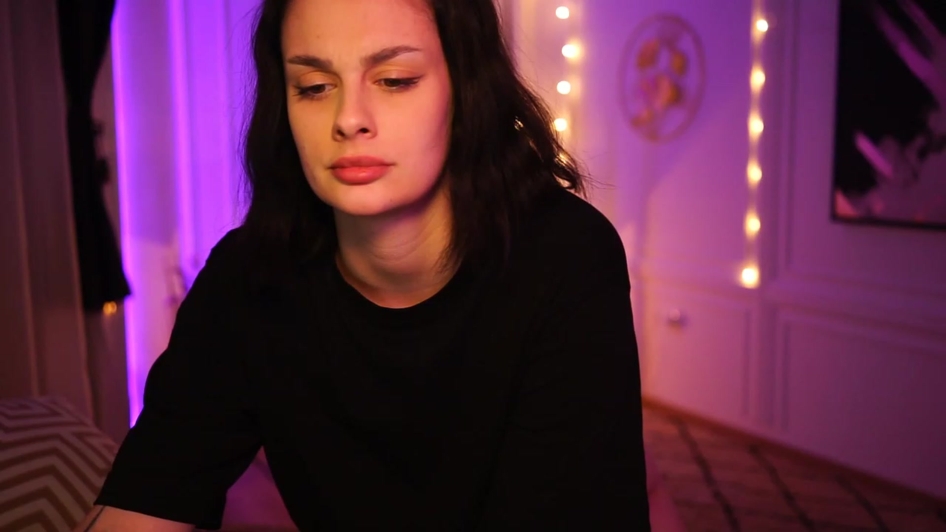 Gallery image thumbnail from lucynutty's myfreecams stream on, 02/09/2023, 20:19 image 8 of 20