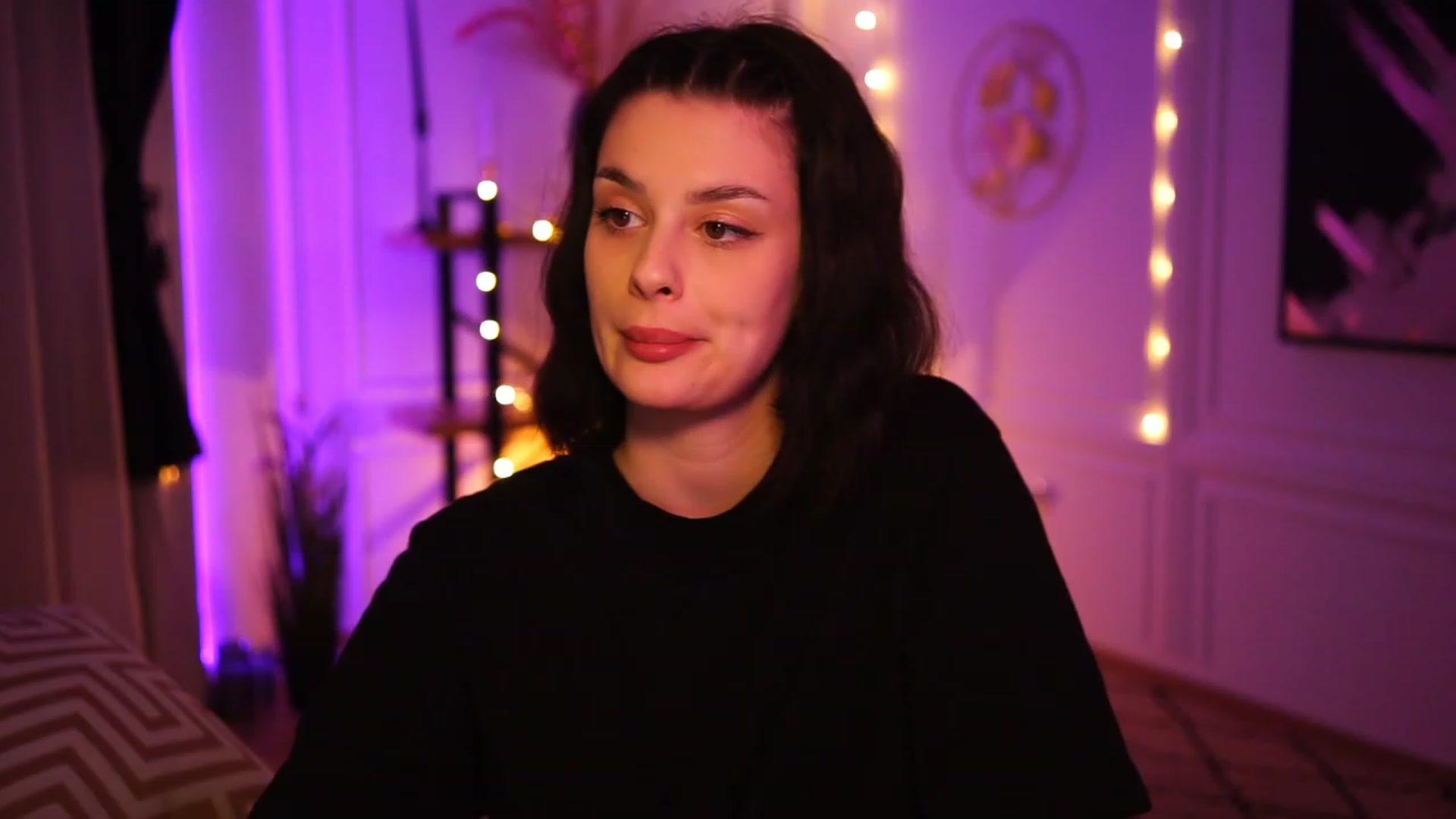 Gallery image thumbnail from lucynutty's myfreecams stream on, 02/09/2023, 20:19 image 3 of 20