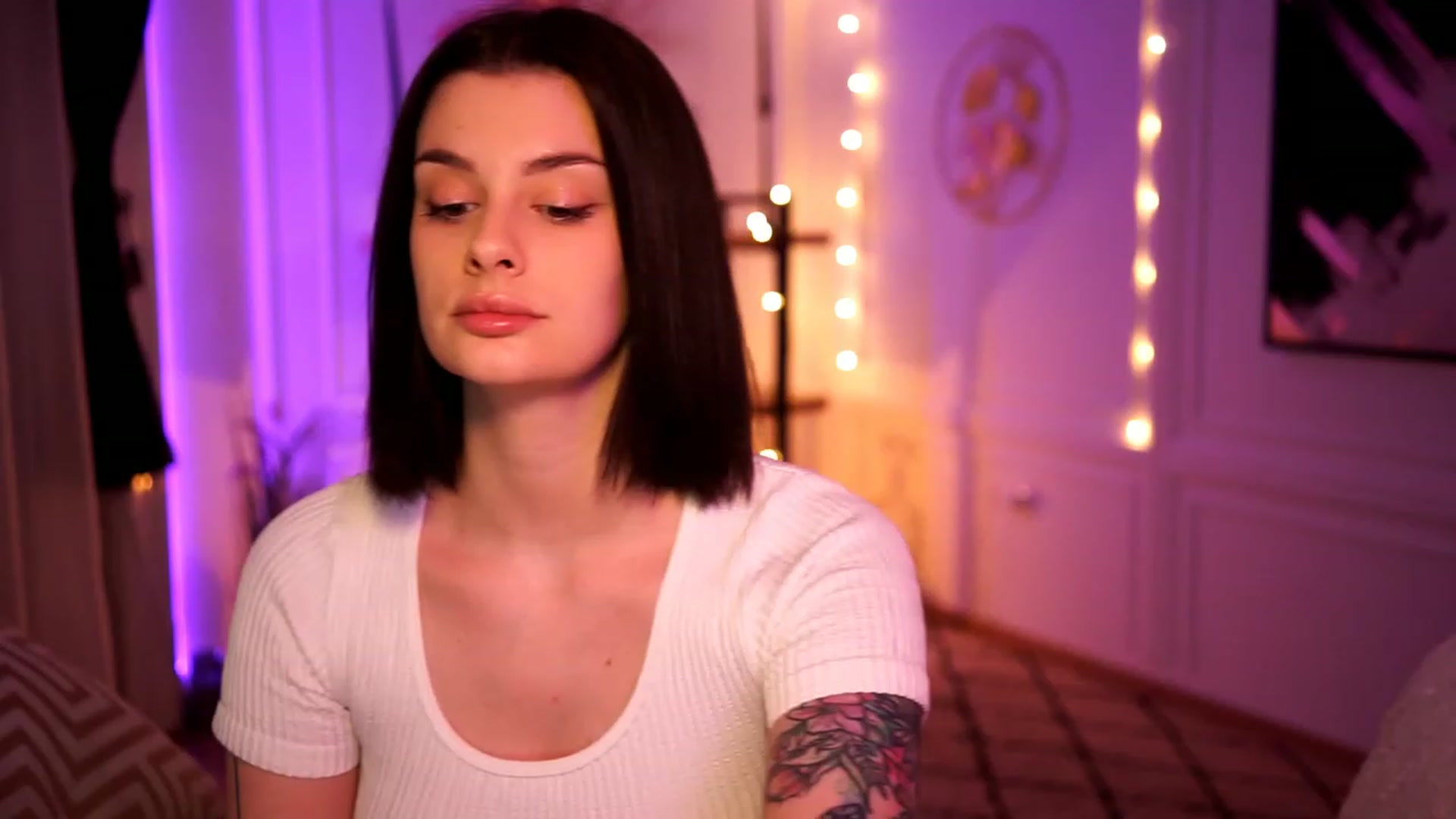 Gallery image thumbnail from lucynutty's myfreecams stream on, 02/10/2023, 16:08 image 12 of 20
