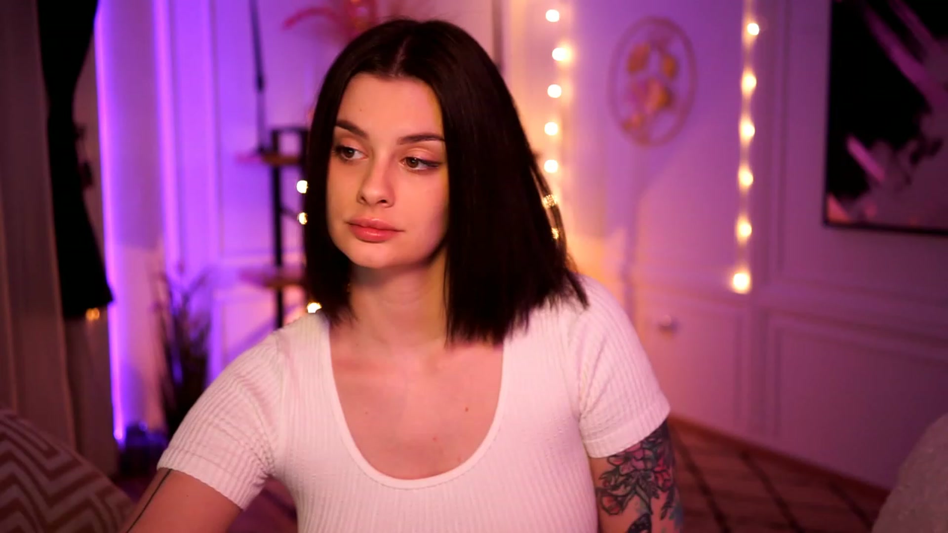 Gallery image thumbnail from lucynutty's myfreecams stream on, 02/10/2023, 16:08 image 11 of 20