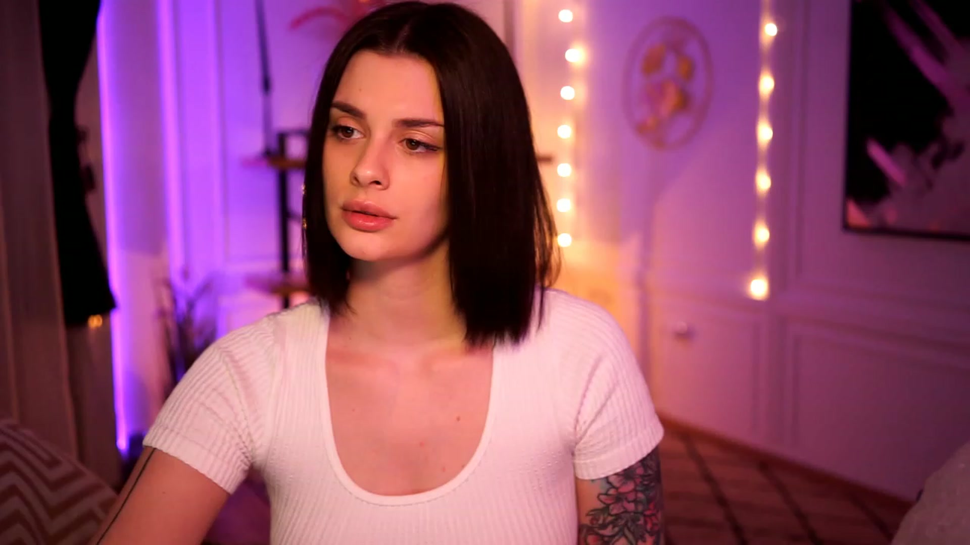 Gallery image thumbnail from lucynutty's myfreecams stream on, 02/10/2023, 17:24 image 1 of 20