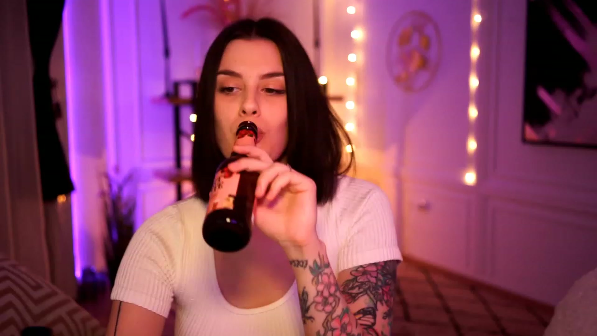 Gallery image thumbnail from lucynutty's myfreecams stream on, 02/10/2023, 18:28 image 3 of 20