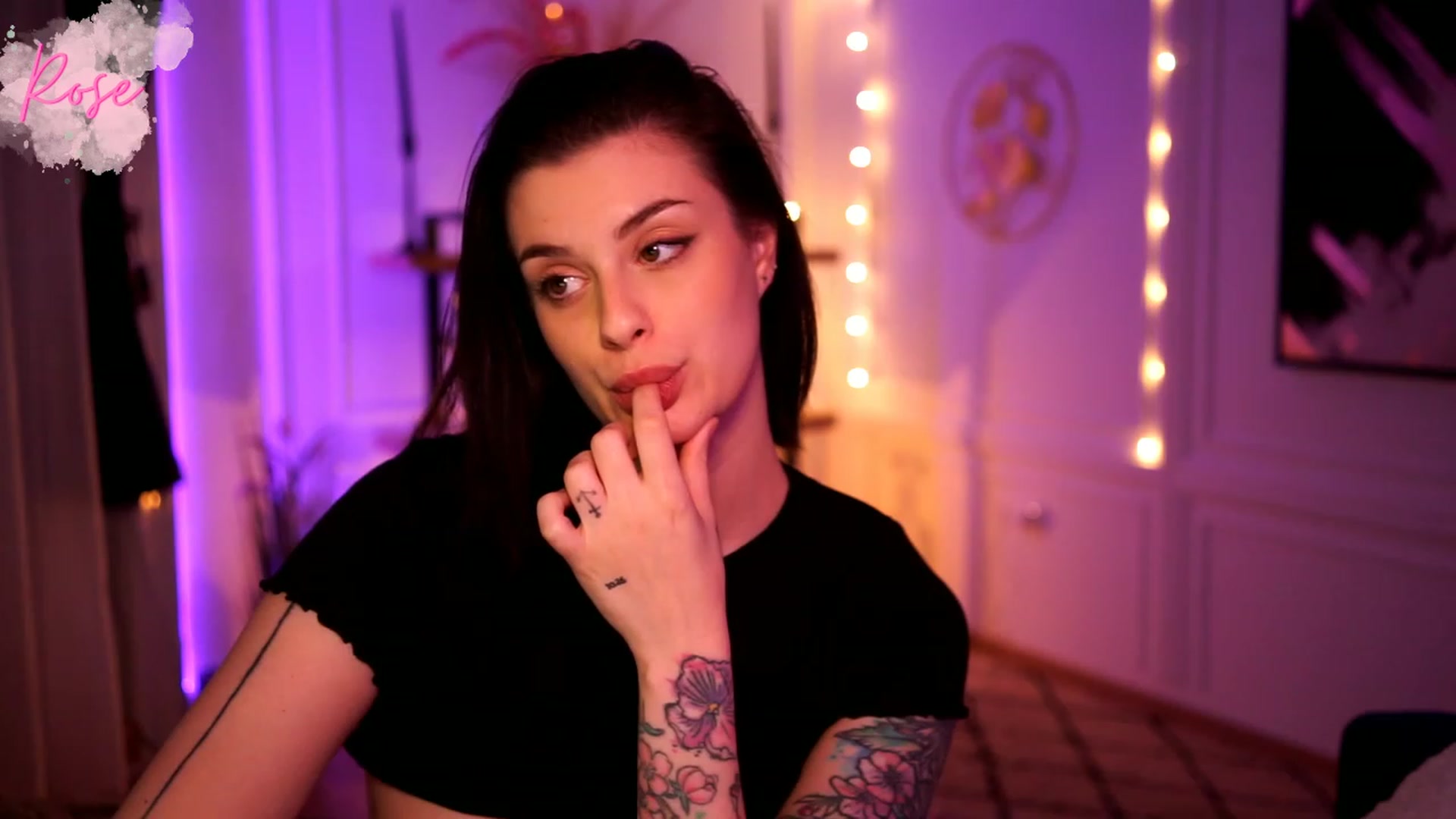 Gallery image thumbnail from lucynutty's myfreecams stream on, 02/11/2023, 14:02 image 18 of 20