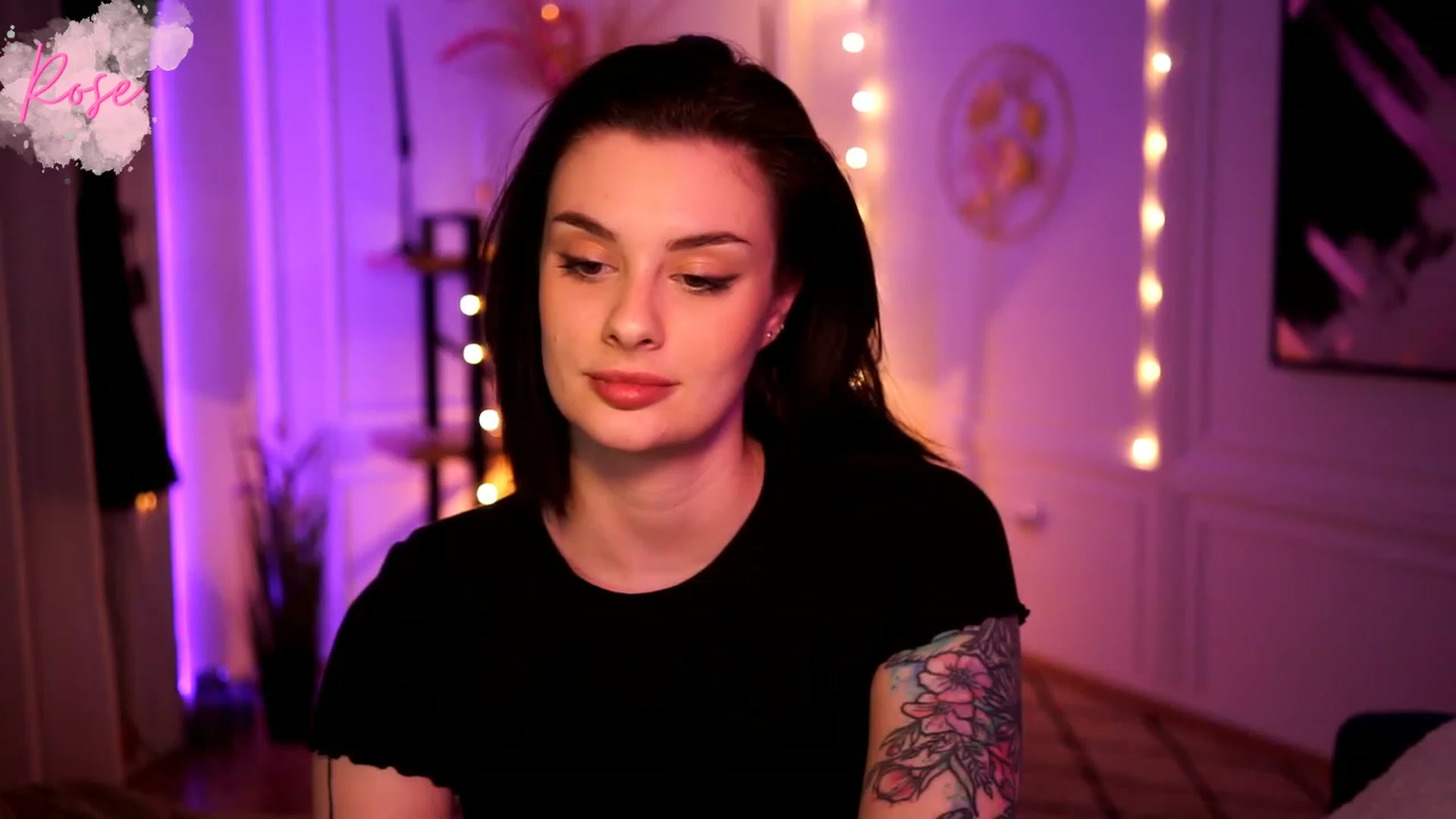 Gallery image thumbnail from lucynutty's myfreecams stream on, 02/11/2023, 14:02 image 14 of 20