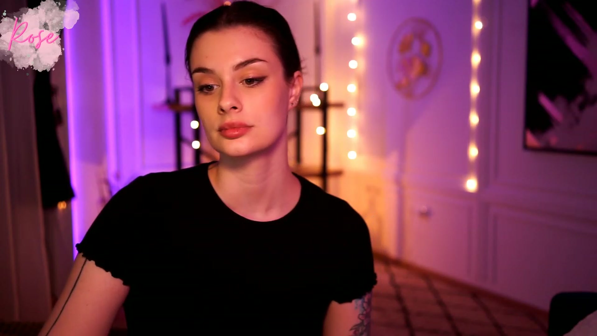 Gallery image thumbnail from lucynutty's myfreecams stream on, 02/11/2023, 15:10 image 14 of 20