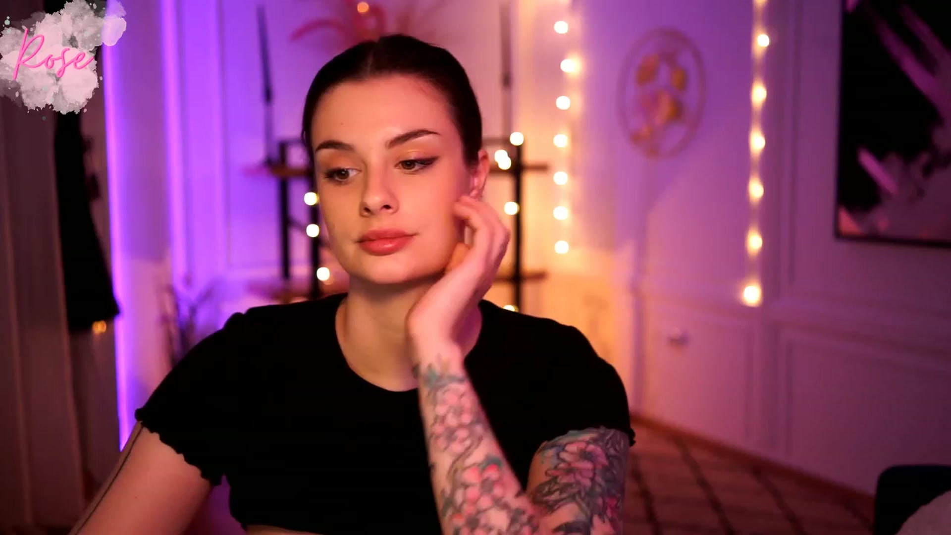 Gallery image thumbnail from lucynutty's myfreecams stream on, 02/11/2023, 15:10 image 2 of 20