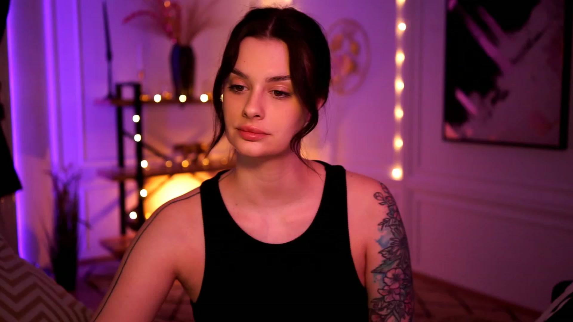 Gallery image thumbnail from lucynutty's myfreecams stream on, 02/12/2023, 16:49 image 20 of 20