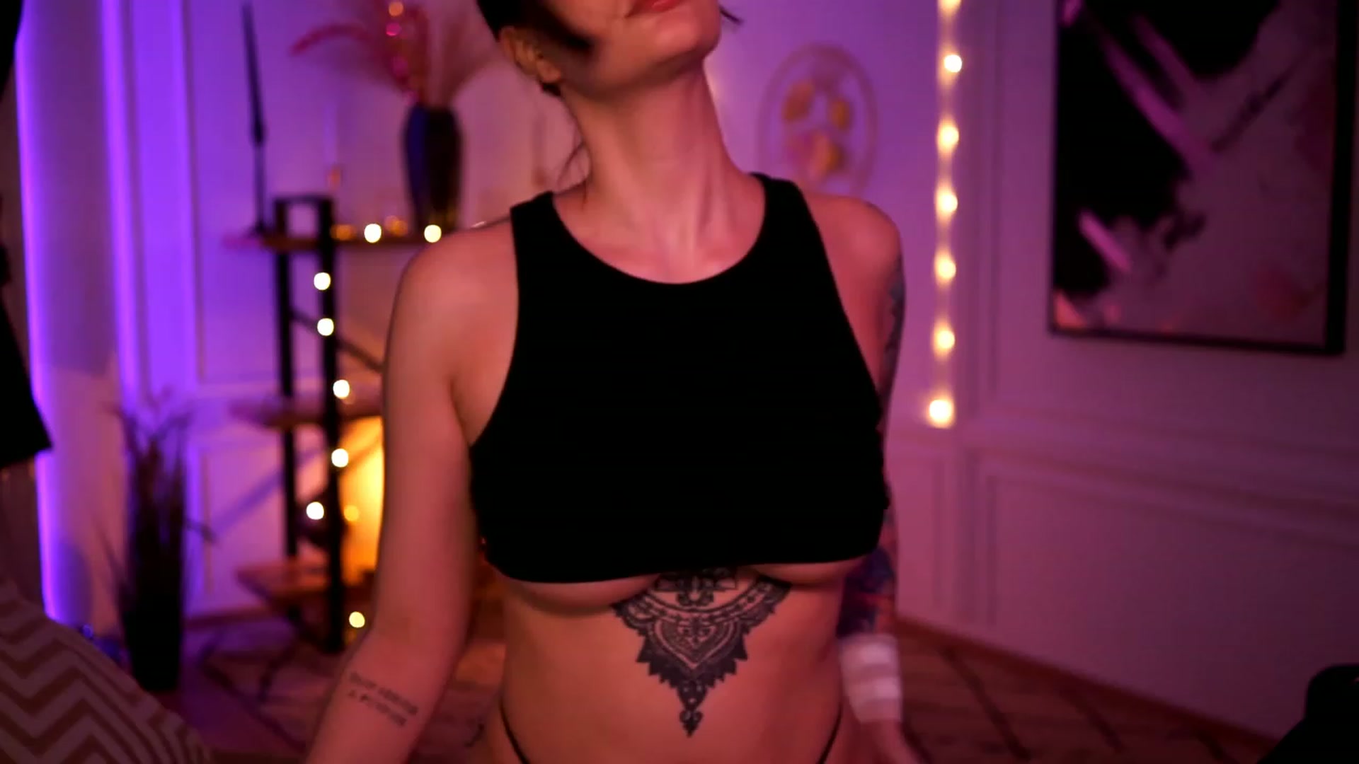 Gallery image thumbnail from lucynutty's myfreecams stream on, 02/12/2023, 16:49 image 4 of 20