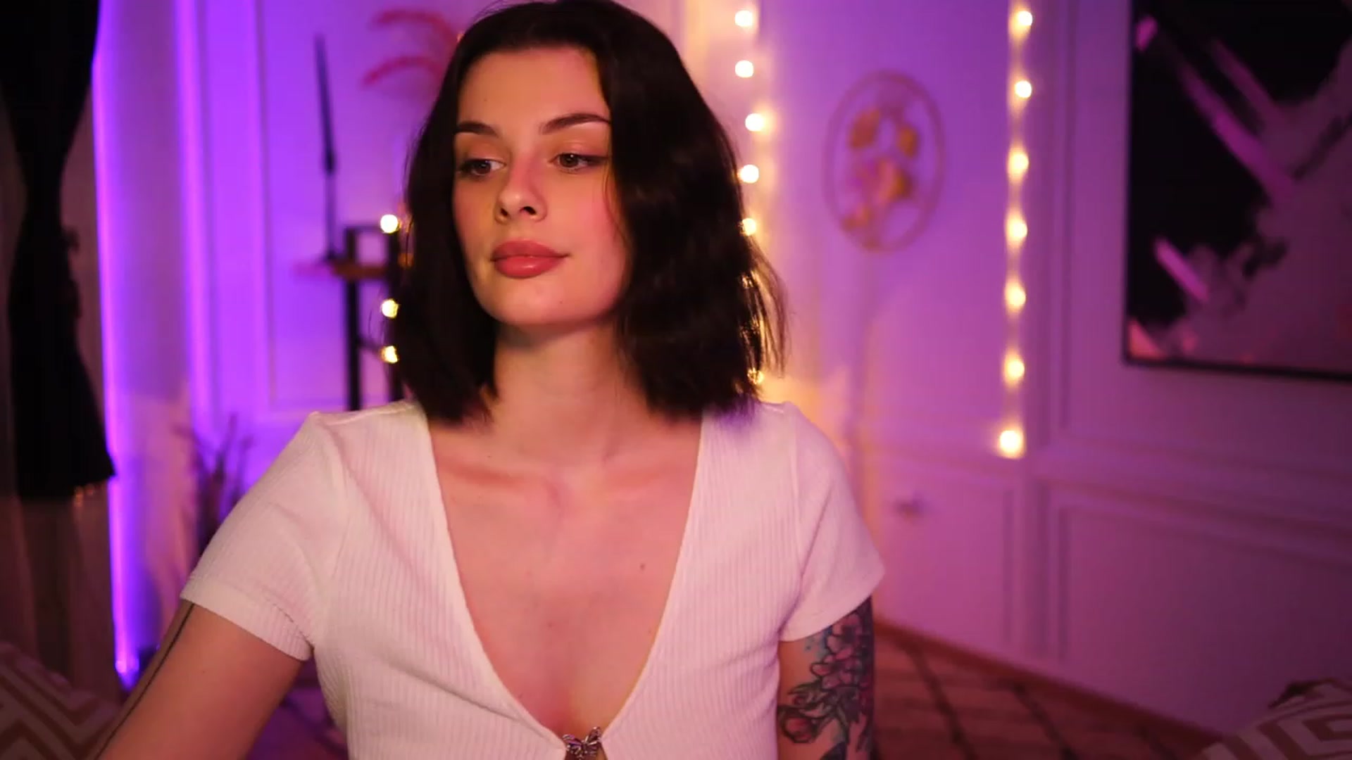 Gallery image thumbnail from lucynutty's myfreecams stream on, 02/17/2023, 18:16 image 11 of 20