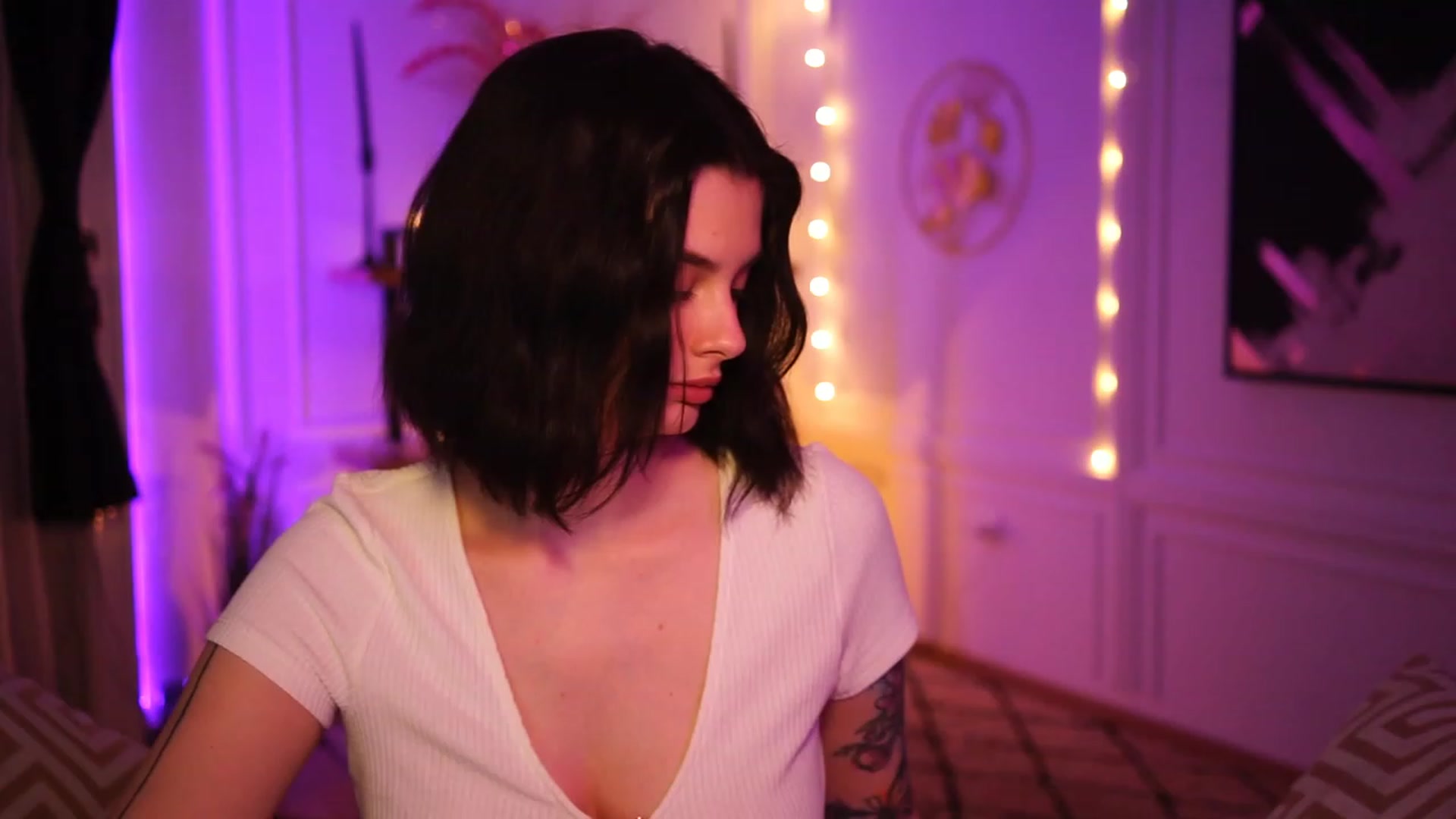 Gallery image thumbnail from lucynutty's myfreecams stream on, 02/17/2023, 19:01 image 1 of 20