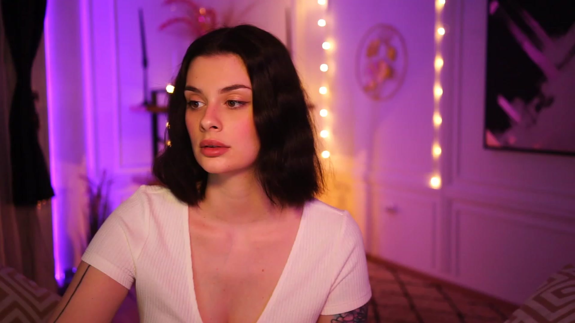 Gallery image thumbnail from lucynutty's myfreecams stream on, 02/17/2023, 19:01 image 9 of 20