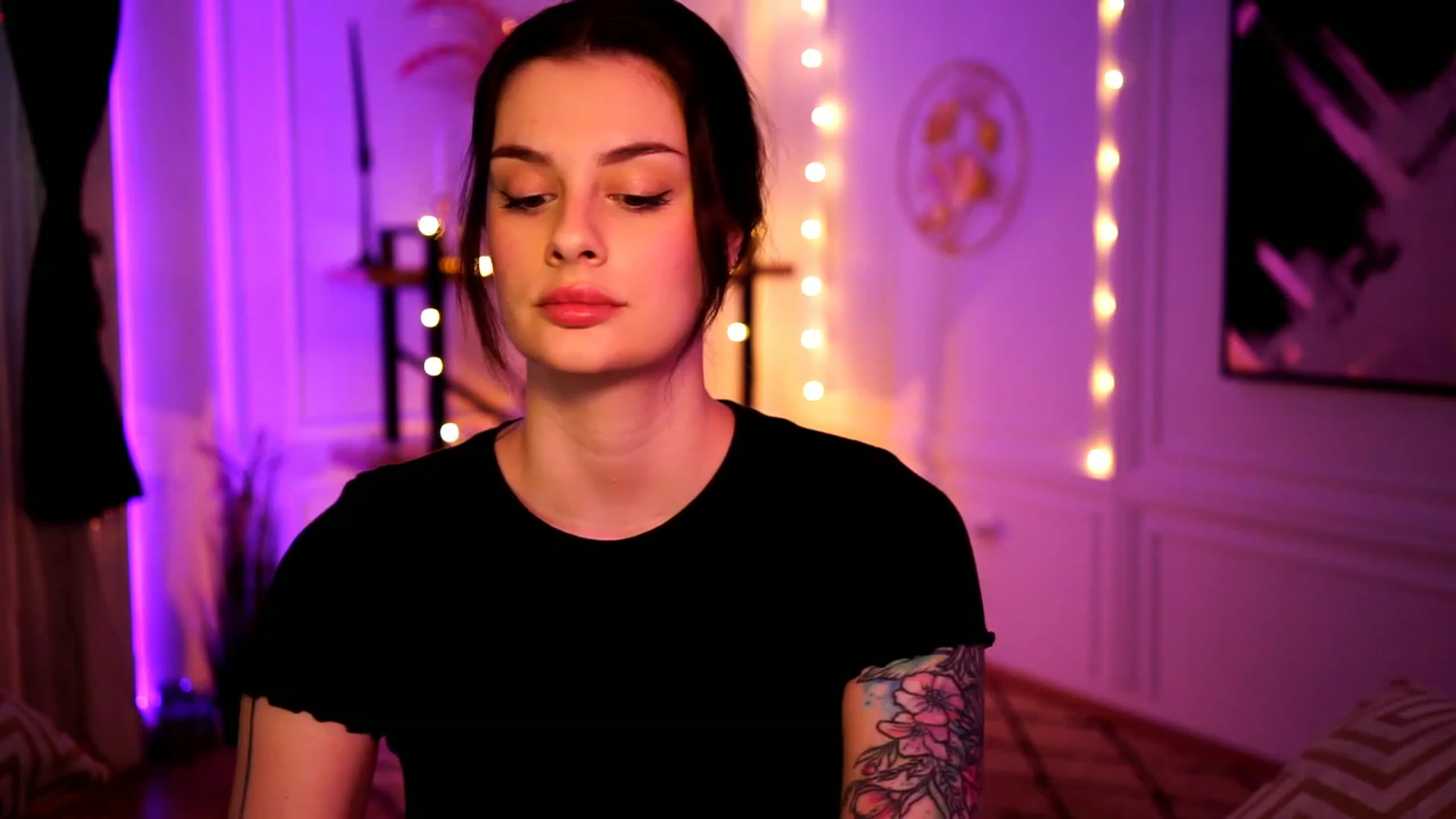 Gallery image thumbnail from lucynutty's myfreecams stream on, 02/18/2023, 13:07 image 15 of 20