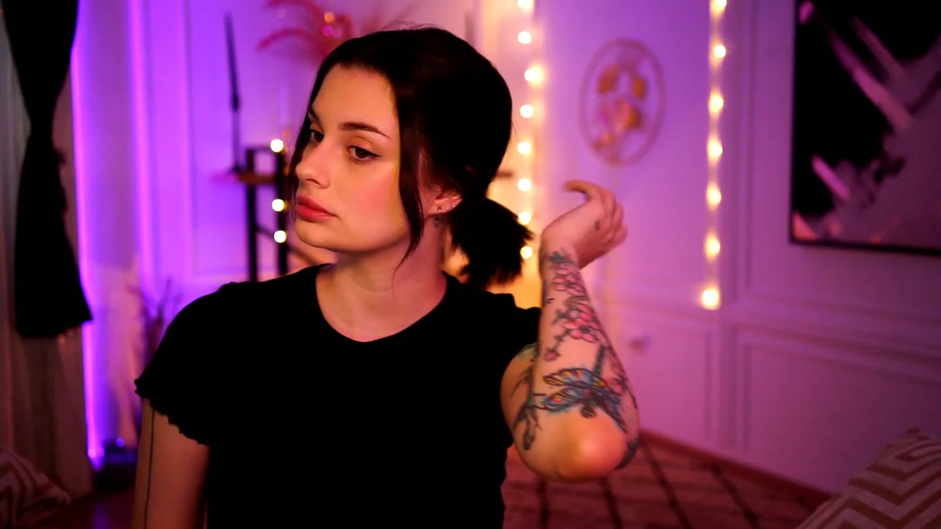 Gallery image thumbnail from lucynutty's myfreecams stream on, 02/18/2023, 13:07 image 5 of 20