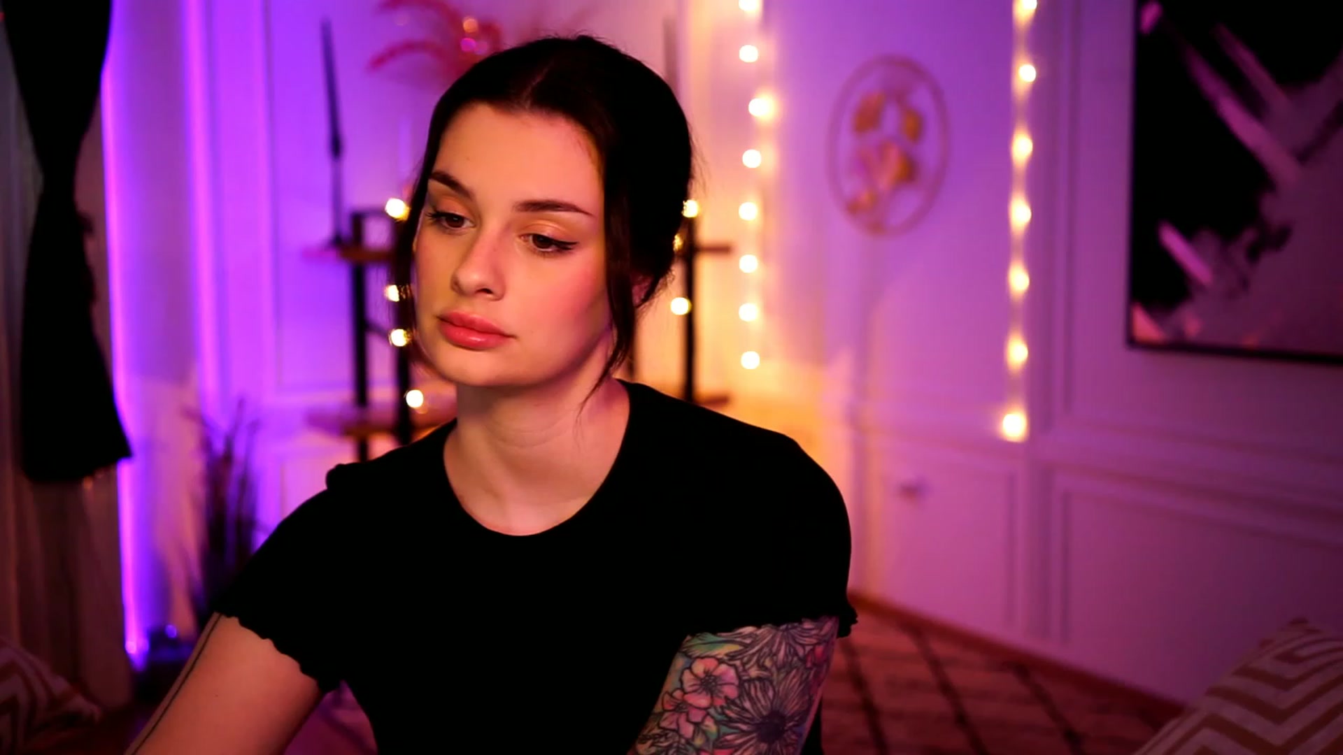 Gallery image thumbnail from lucynutty's myfreecams stream on, 02/18/2023, 13:07 image 11 of 20