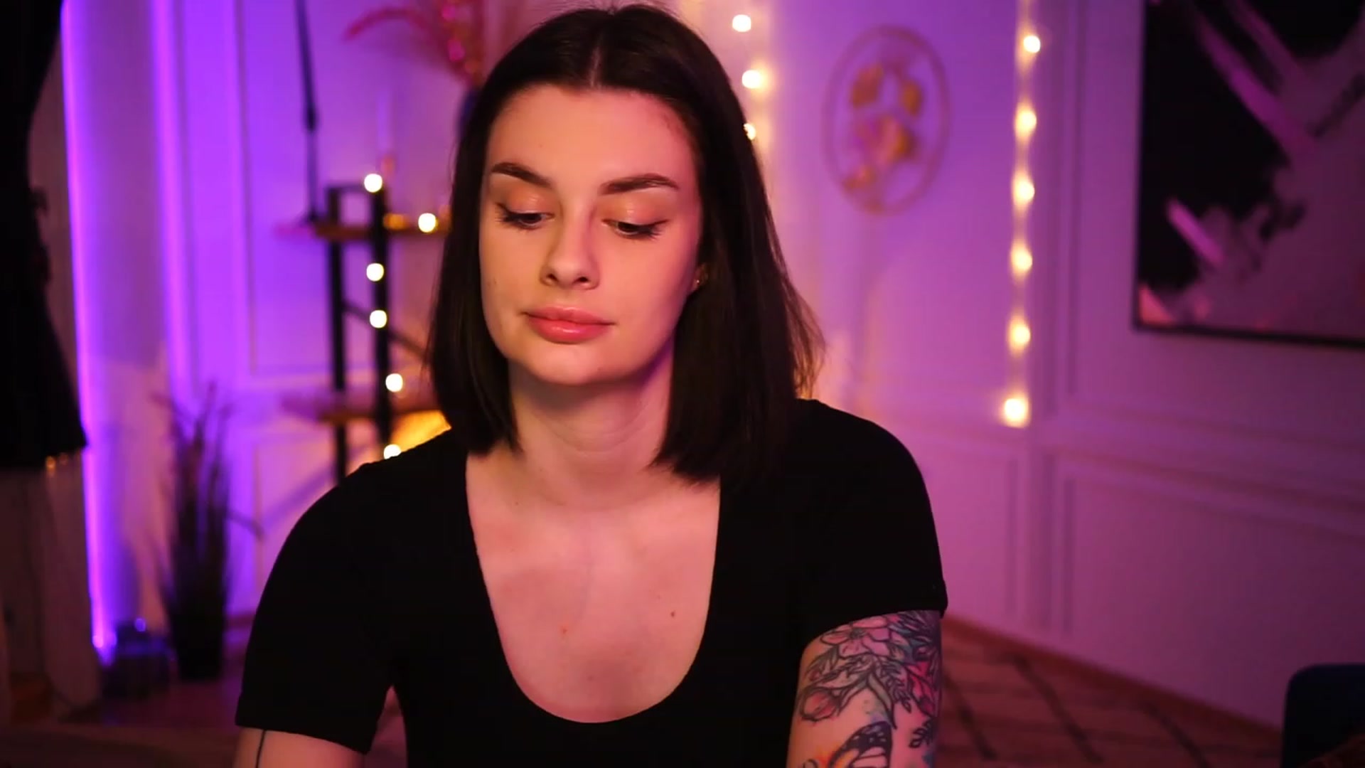 Gallery image thumbnail from lucynutty's myfreecams stream on, 02/20/2023, 17:26 image 10 of 20