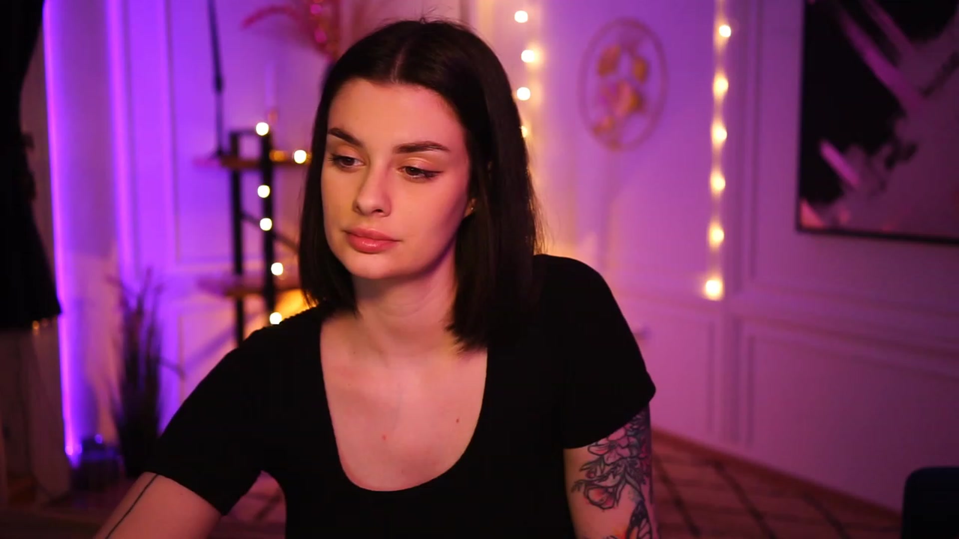 Gallery image thumbnail from lucynutty's myfreecams stream on, 02/20/2023, 19:04 image 2 of 20