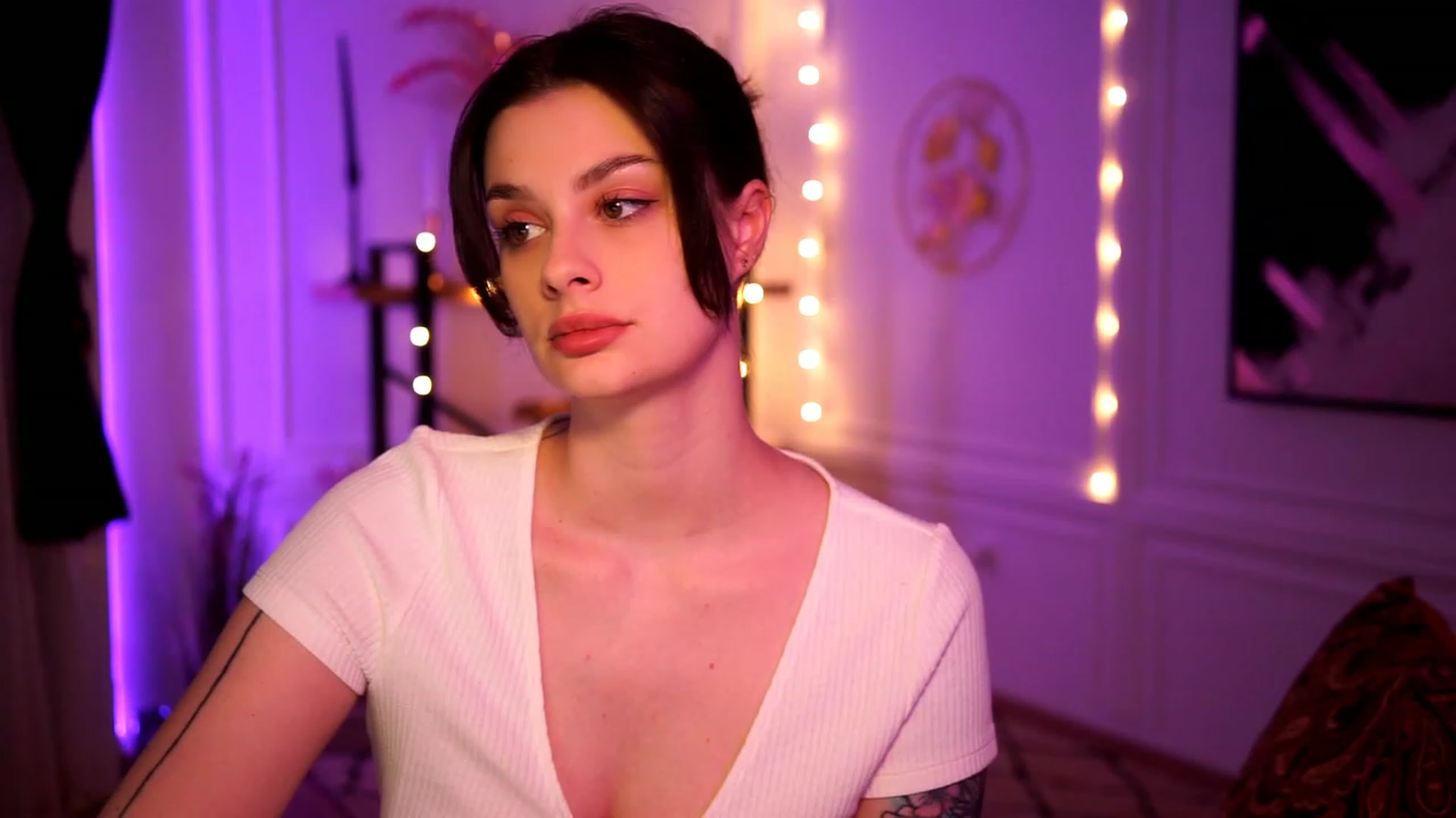 Gallery image thumbnail from lucynutty's myfreecams stream on, 02/25/2023, 18:53 image 4 of 20