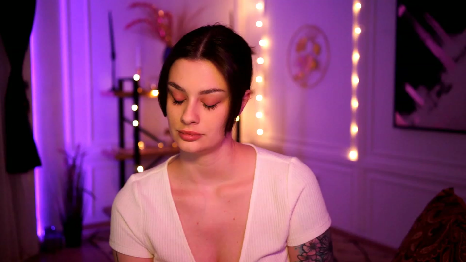 Gallery image thumbnail from lucynutty's myfreecams stream on, 02/25/2023, 18:53 image 15 of 20