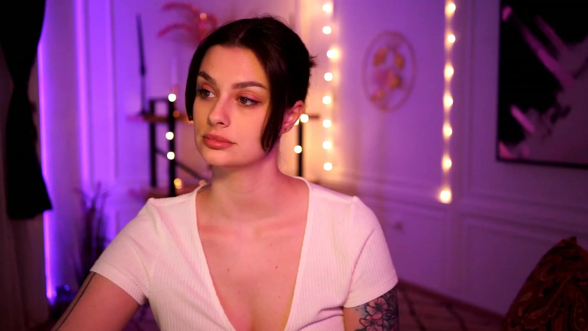 Gallery image thumbnail from lucynutty's myfreecams stream on, 02/25/2023, 18:53 image 18 of 20