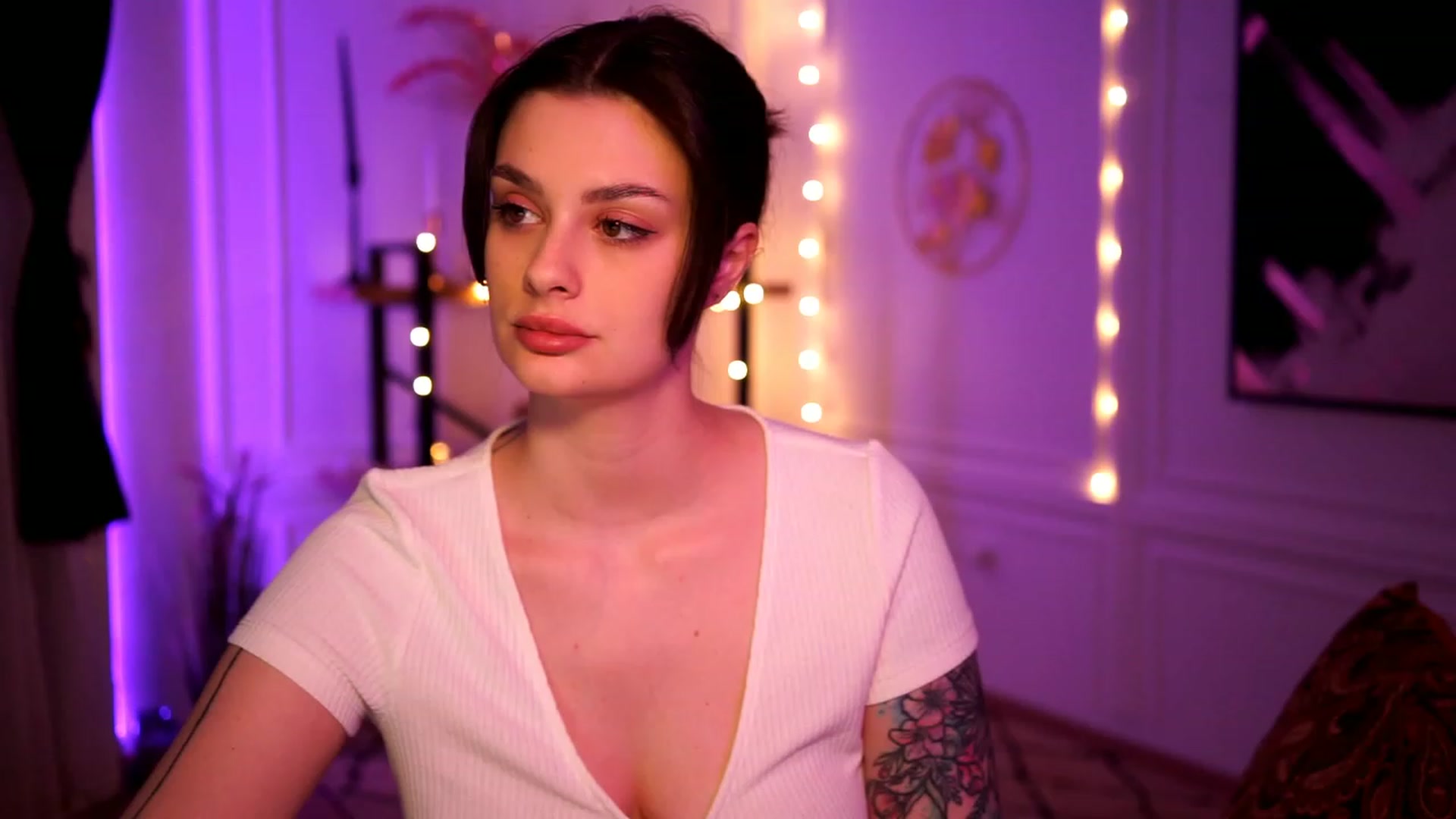 Gallery image thumbnail from lucynutty's myfreecams stream on, 02/25/2023, 18:53 image 11 of 20