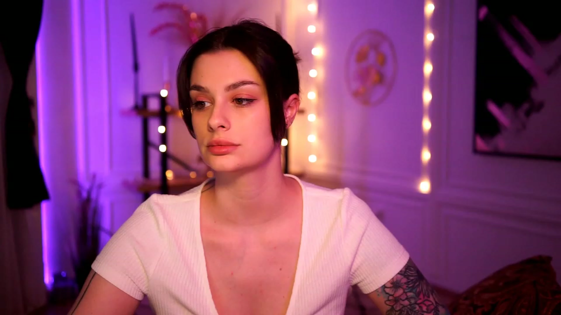 Gallery image thumbnail from lucynutty's myfreecams stream on, 02/25/2023, 18:53 image 1 of 20