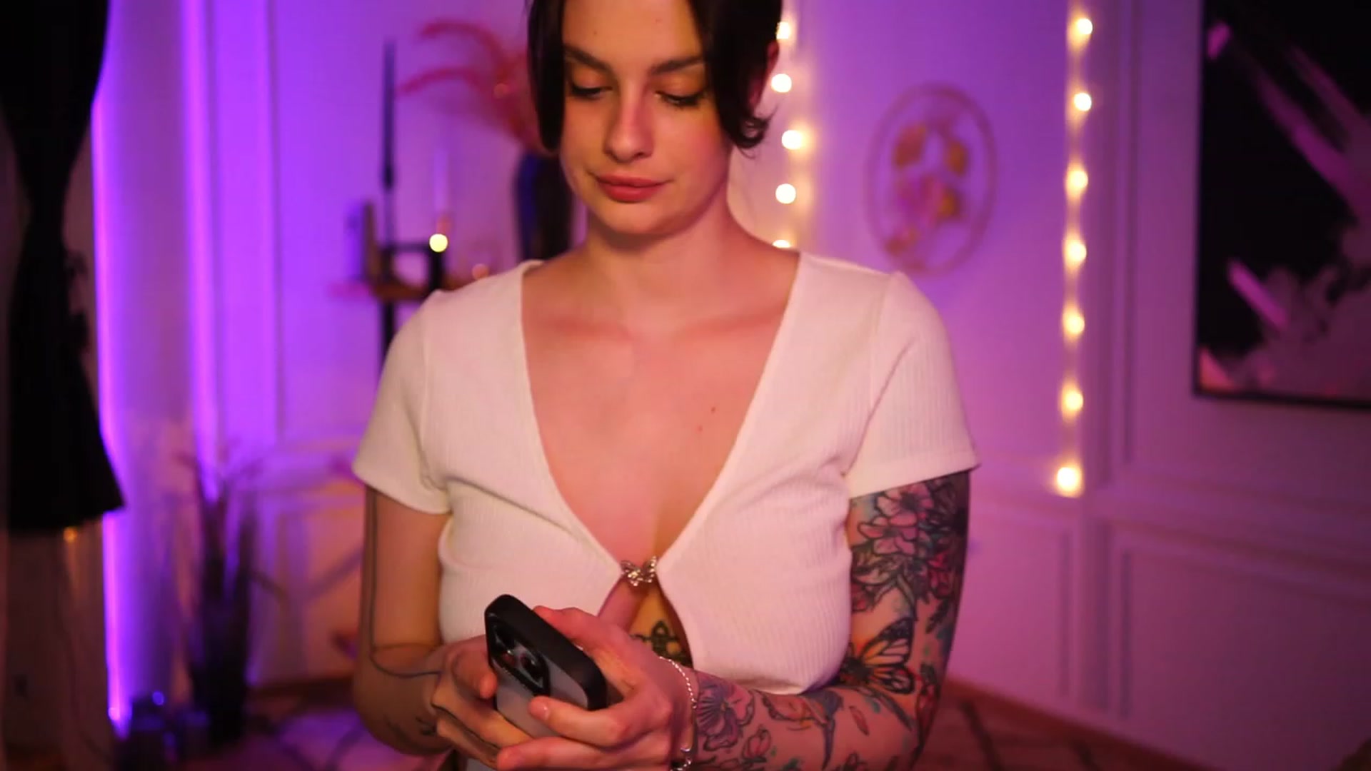 Gallery image thumbnail from lucynutty's myfreecams stream on, 03/06/2023, 19:29 image 13 of 20