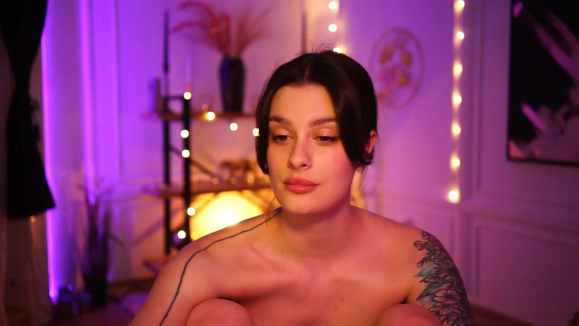 Gallery image thumbnail from lucynutty's myfreecams stream on, 03/06/2023, 20:38 image 11 of 20